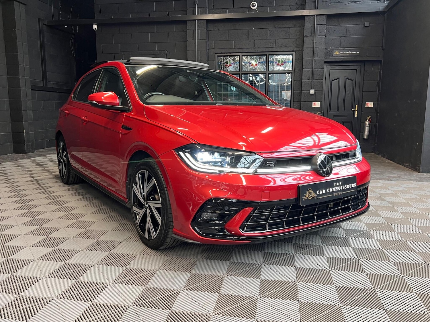 Used Volkswagen Polo 2023 for sale - 76137898: Photo 1