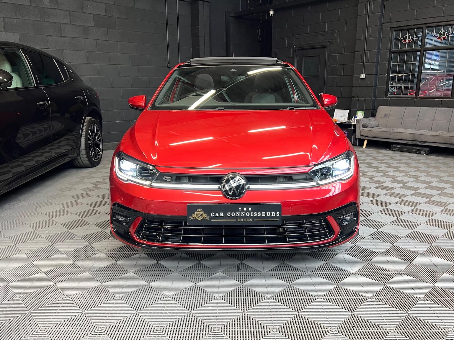 Used Volkswagen Polo 2023 for sale - 76137898: Photo 2