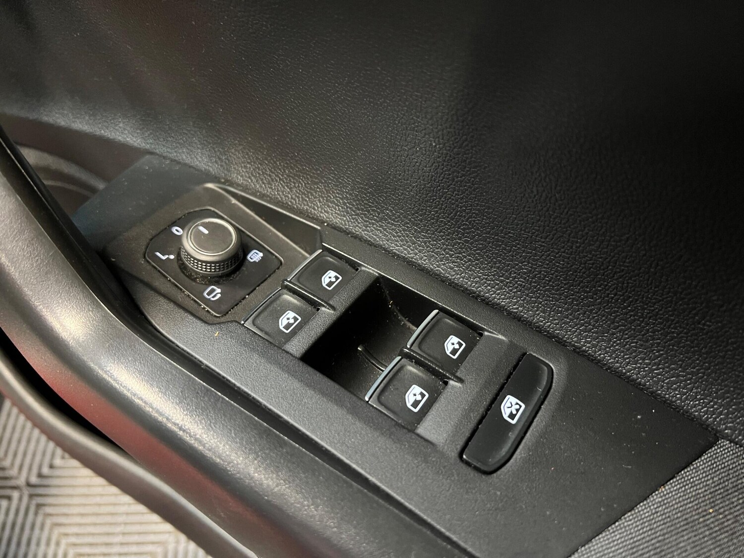 Used Volkswagen Polo 2023 for sale - 76137898: Photo 25