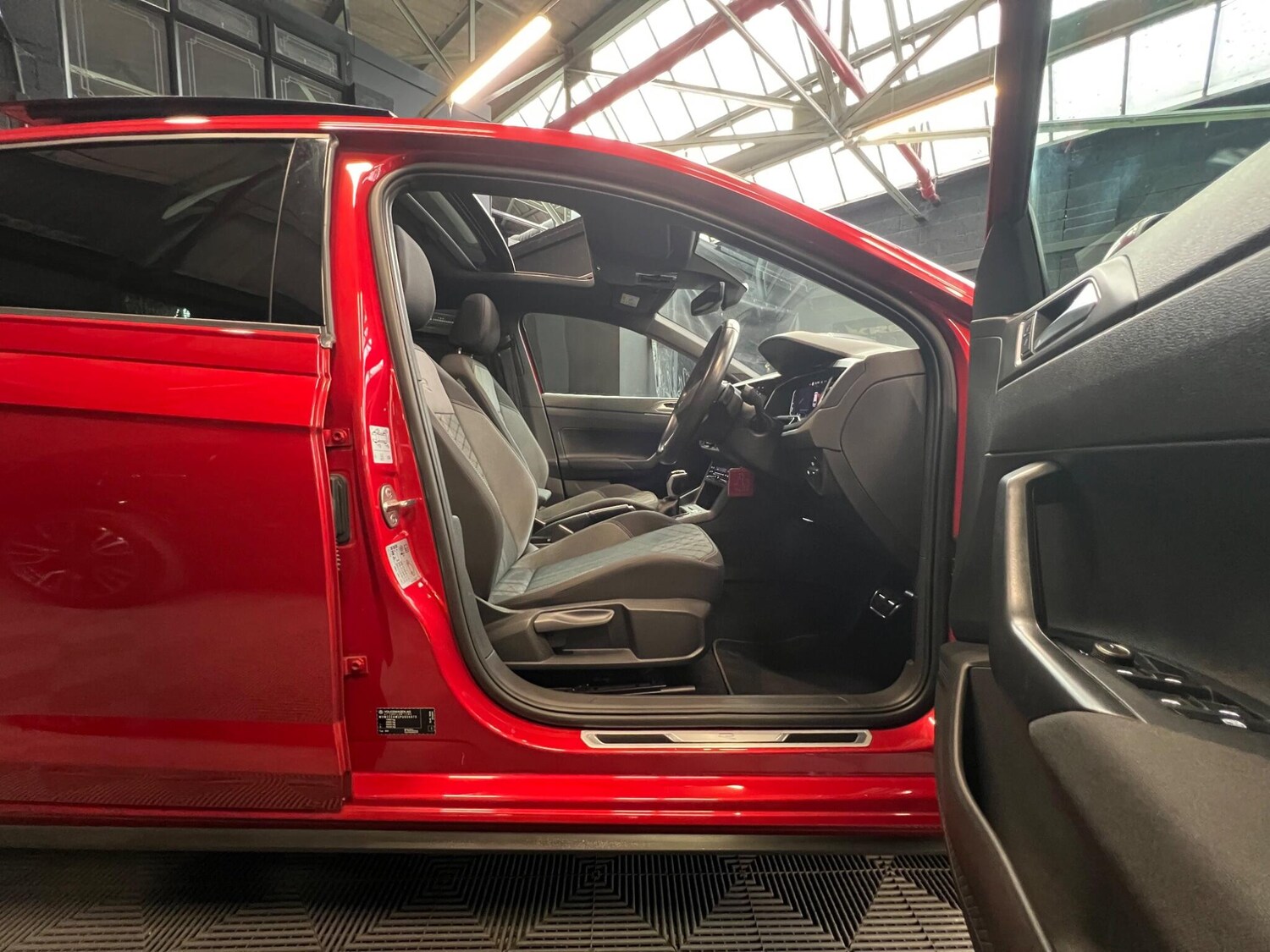 Used Volkswagen Polo 2023 for sale - 76137898: Photo 6