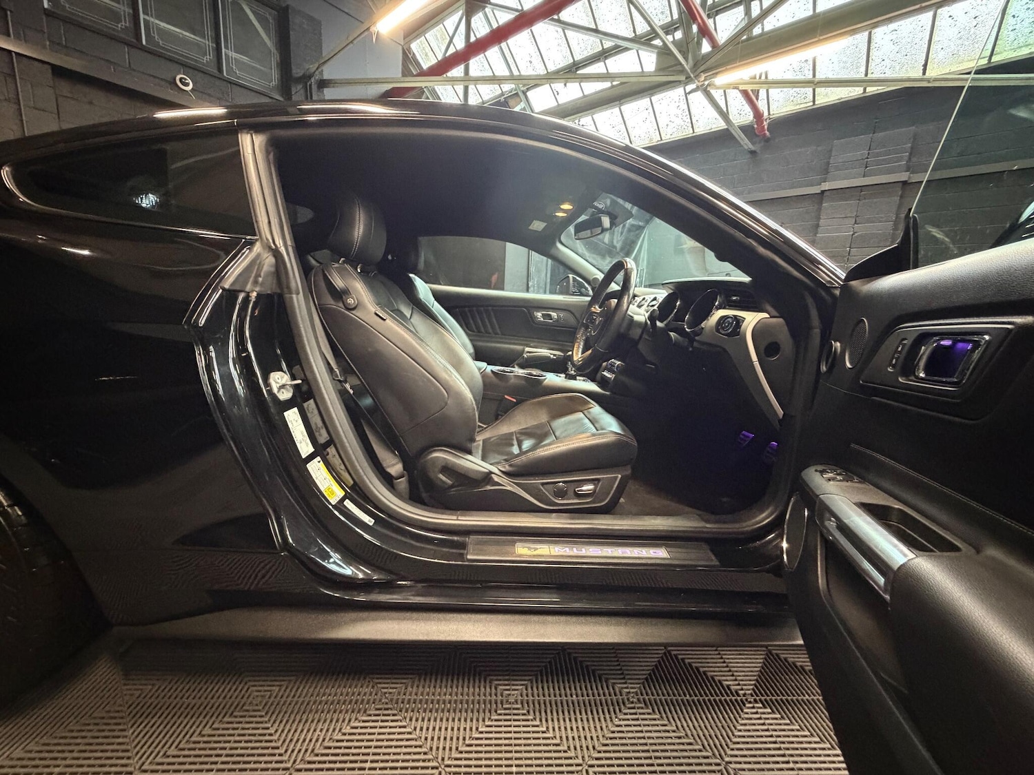 Used Ford Mustang 2016 for sale - 77131391: Photo 6