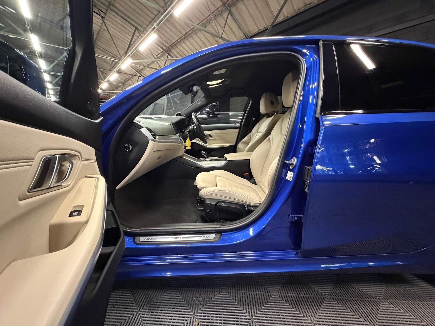 Used BMW 3 Series for sale - 76714333: Photo 10