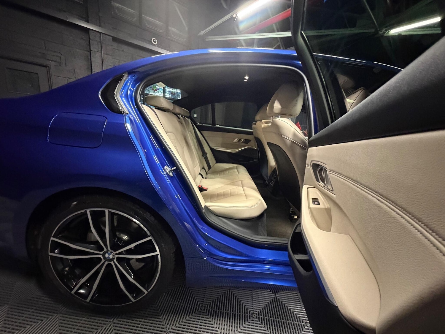 Used BMW 3 Series for sale - 76714333: Photo 18