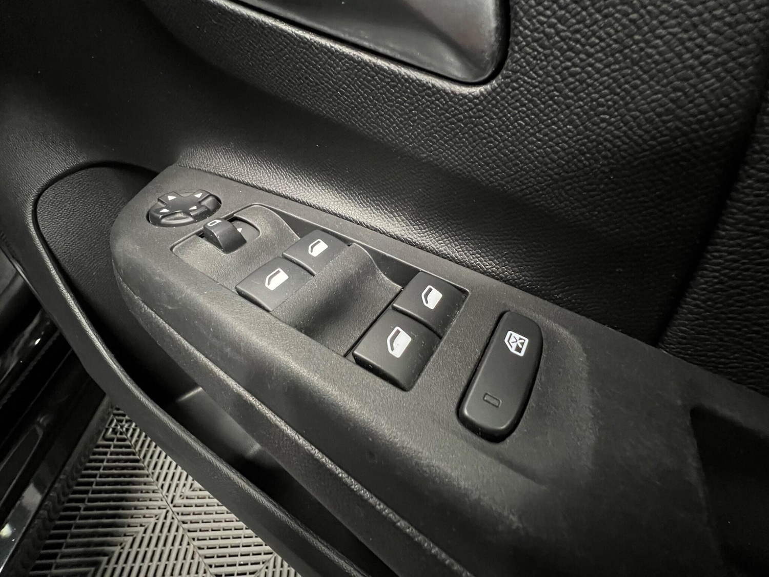 Used Vauxhall Corsa 2023 for sale - 76472273: Photo 21