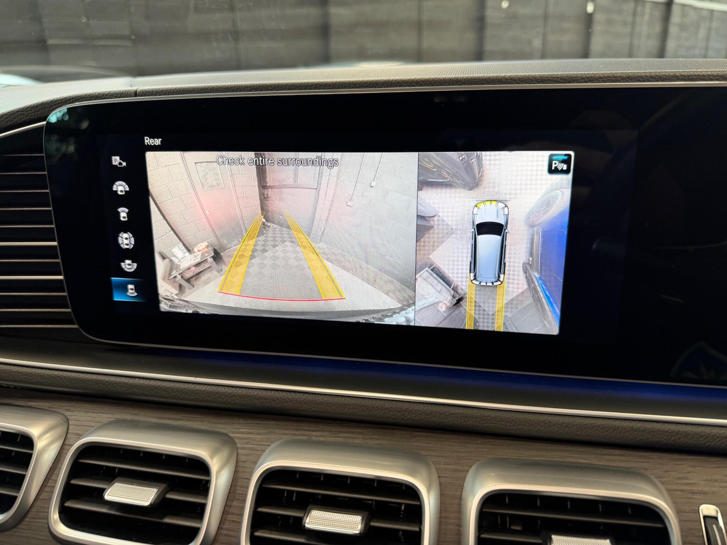 Used Mercedes-Benz GLS 2023 for sale - 77940292: Photo 40