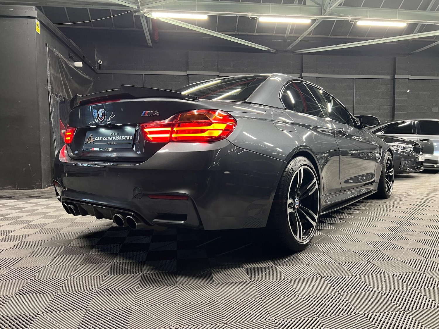 Used BMW M4 2016 for sale - 76538312: Photo 12