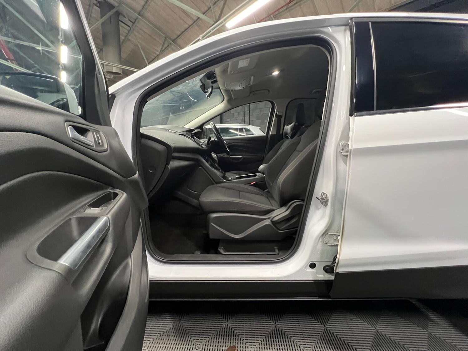 Used Ford Kuga for sale - 76472920: Photo 10