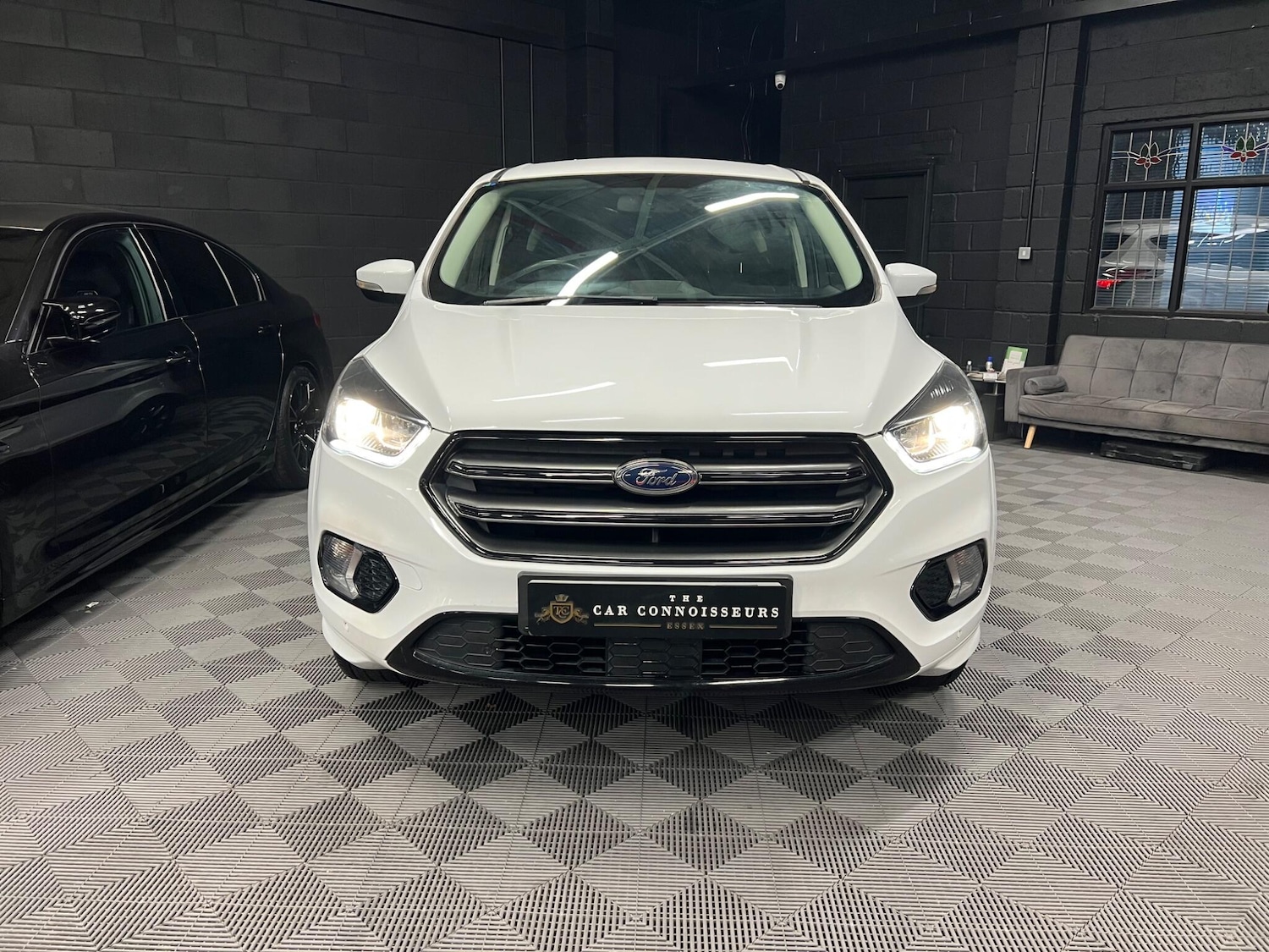Used Ford Kuga for sale - 76472920: Photo 2