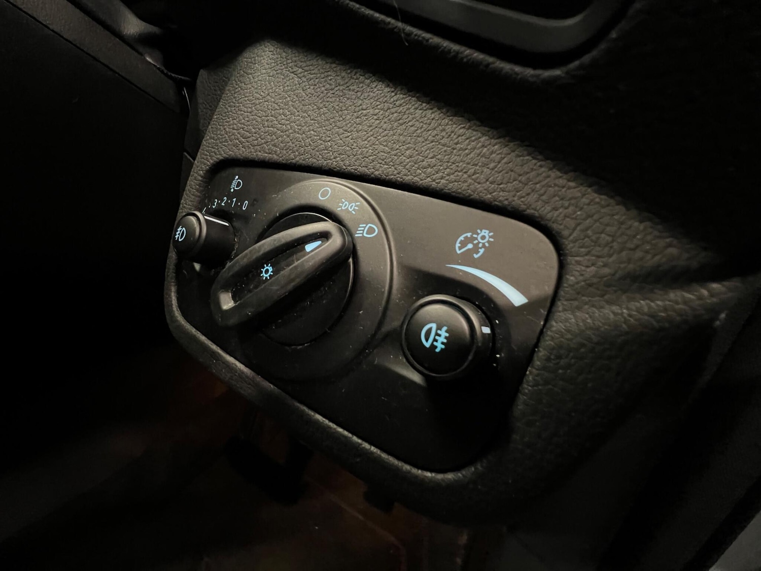 Used Ford Kuga for sale - 76472920: Photo 25