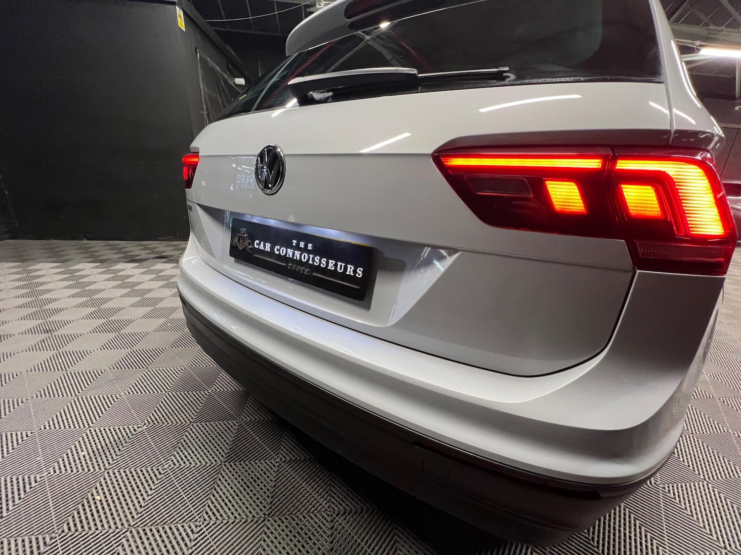 Used Volkswagen Tiguan 2019 for sale - 76424168: Photo 14