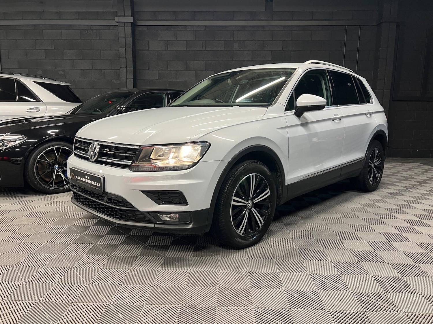 Used Volkswagen Tiguan 2019 for sale - 76424168: Photo 4