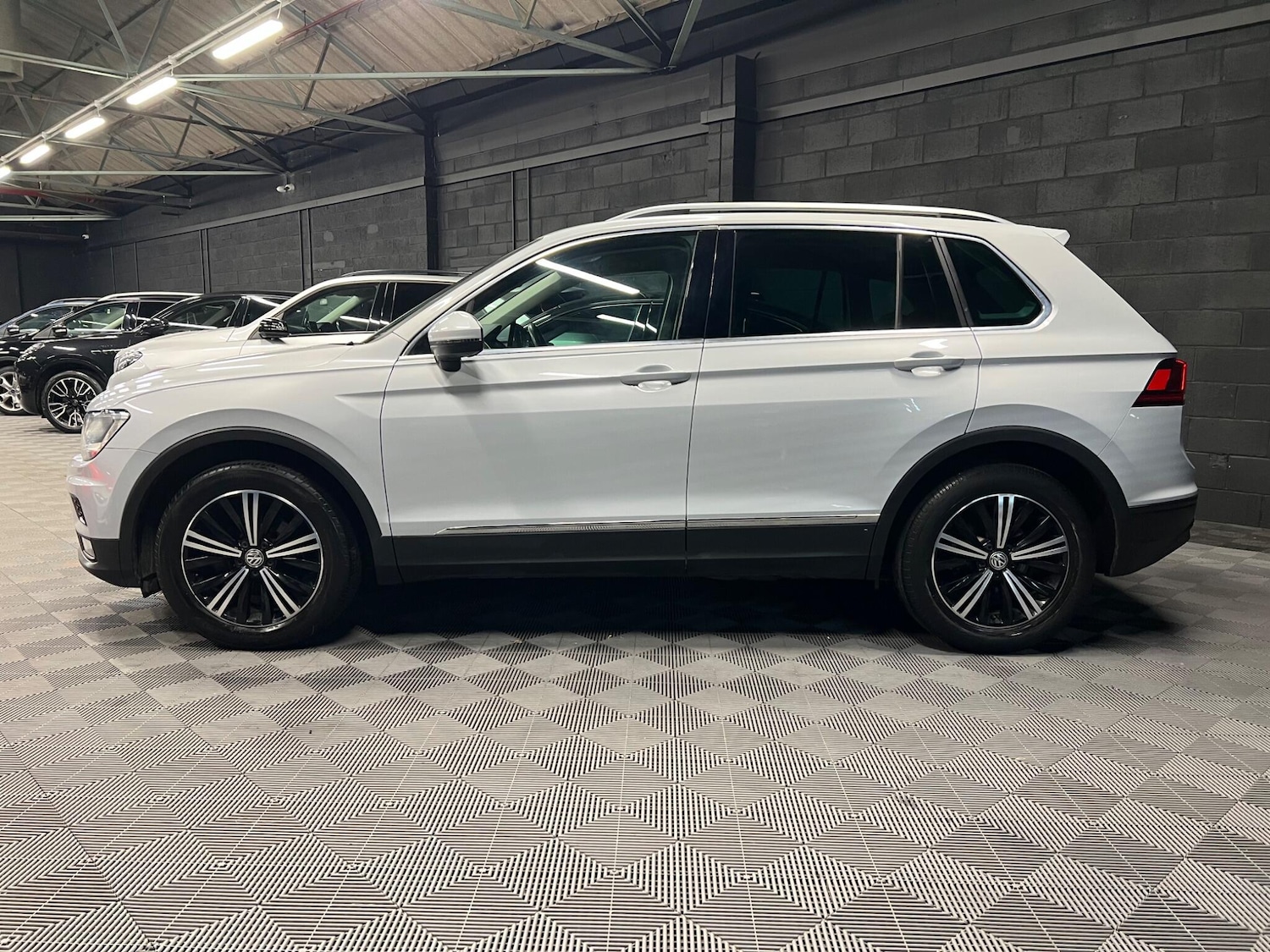 Used Volkswagen Tiguan 2019 for sale - 76424168: Photo 5