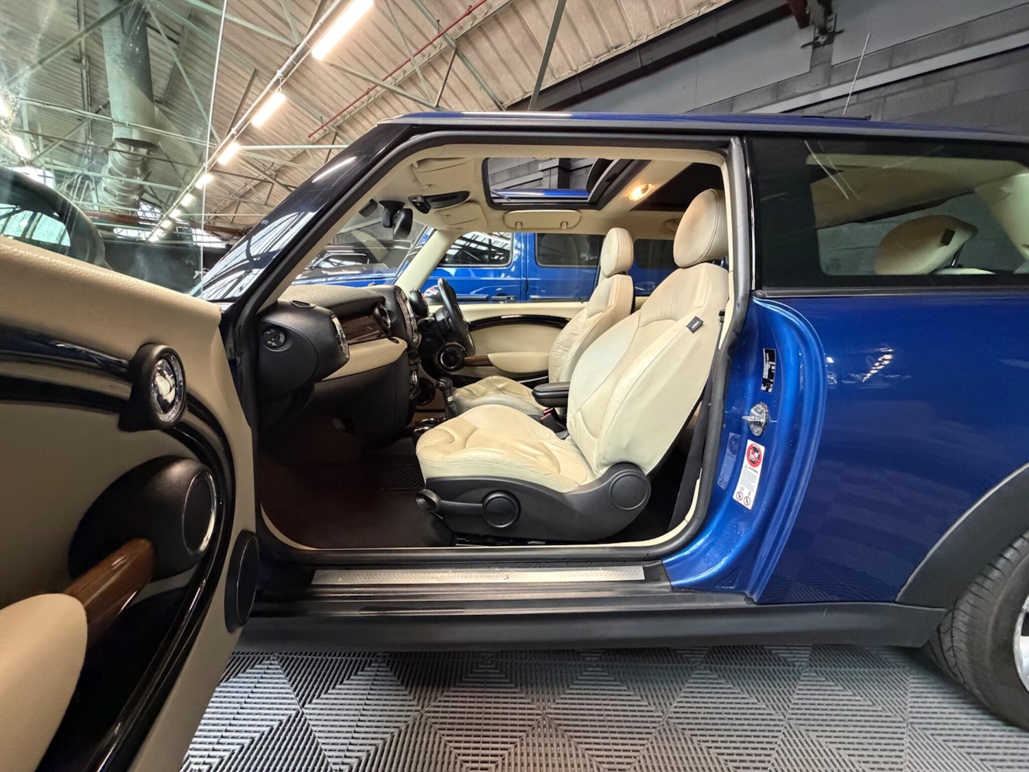 Used MINI Hatch 2012 for sale - 77853599: Photo 10