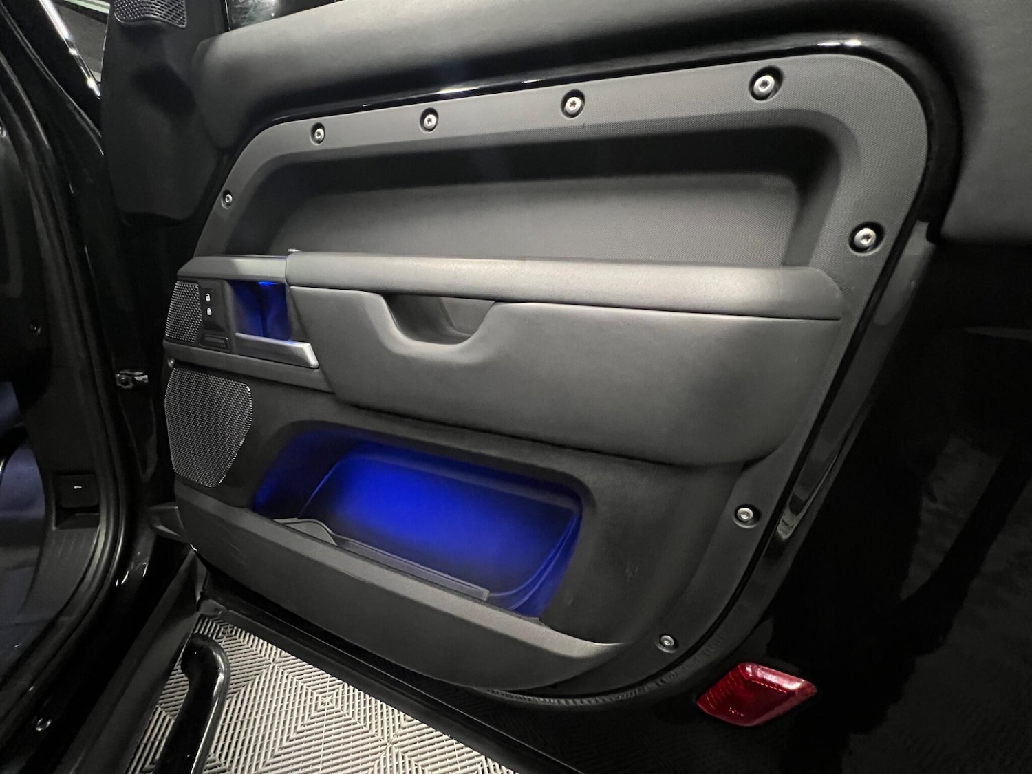 Used Land Rover Defender 2021 for sale - 76499563: Photo 20