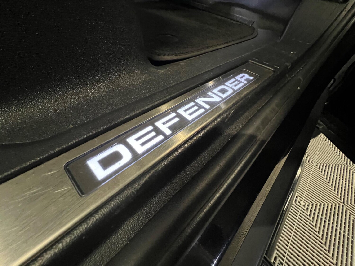 Used Land Rover Defender 2021 for sale - 76499563: Photo 22