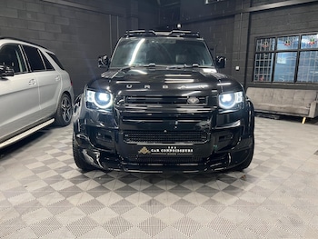 Used Land Rover Defender 2021 for sale - 76499563: Photo