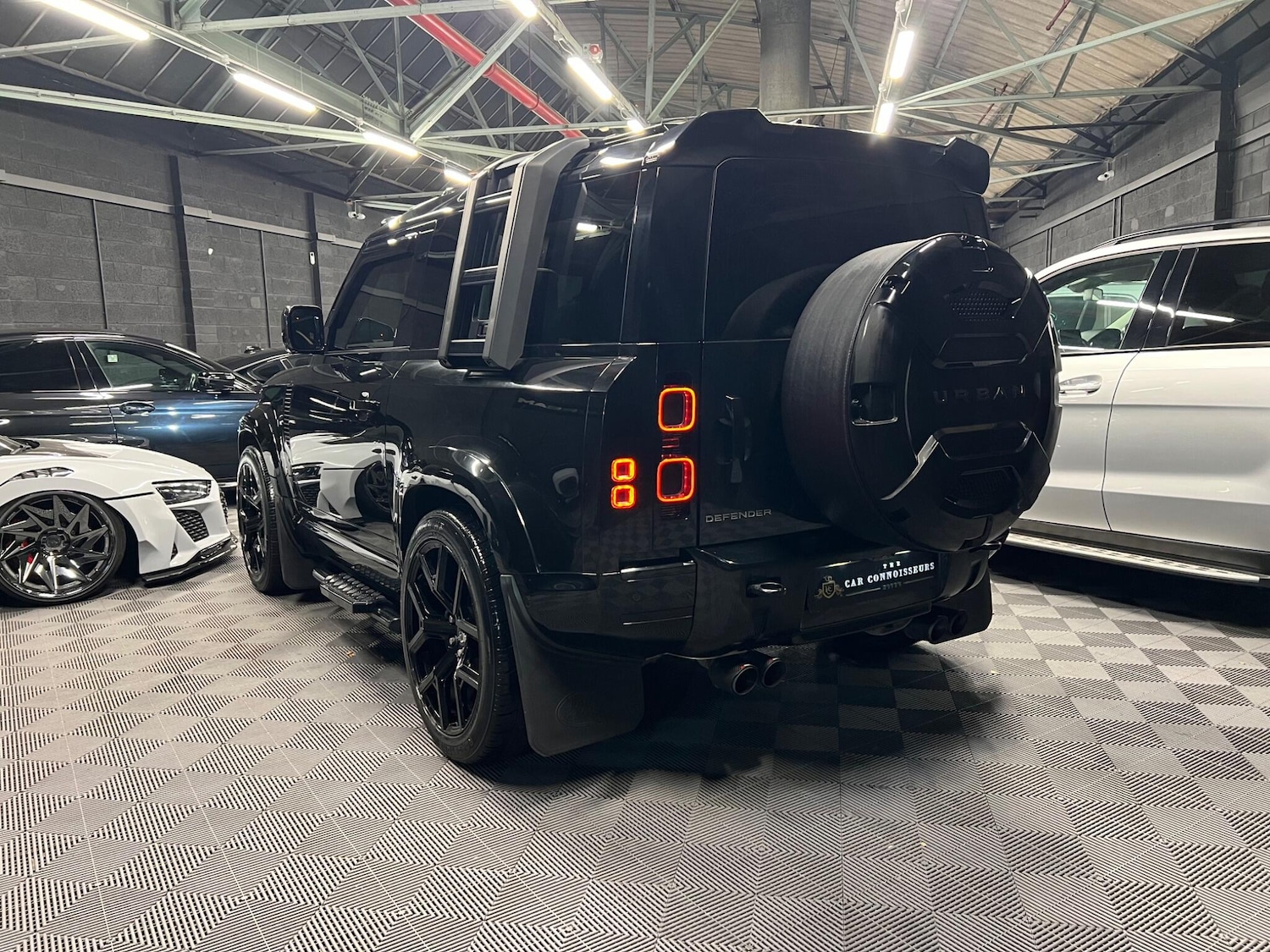 Used Land Rover Defender 2021 for sale - 76499563: Photo 7