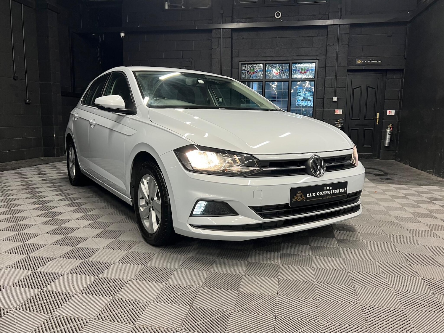 Used Volkswagen Polo 2019 for sale - 76592188: Photo 1