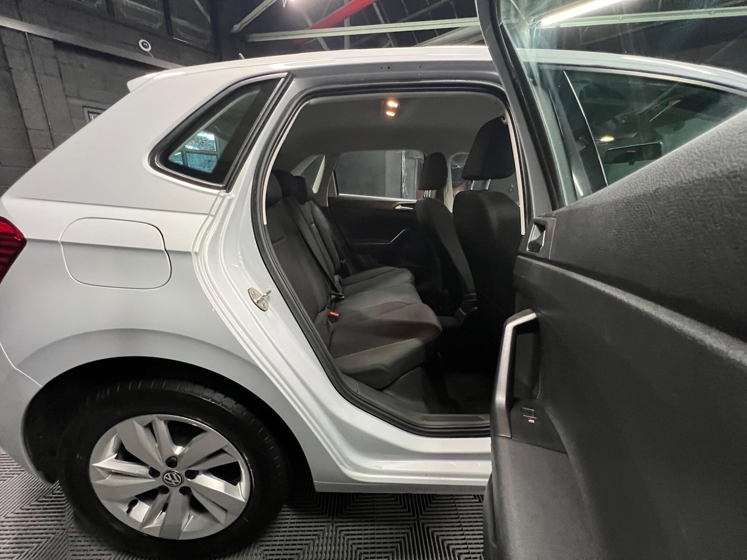 Used Volkswagen Polo 2019 for sale - 76592188: Photo 18