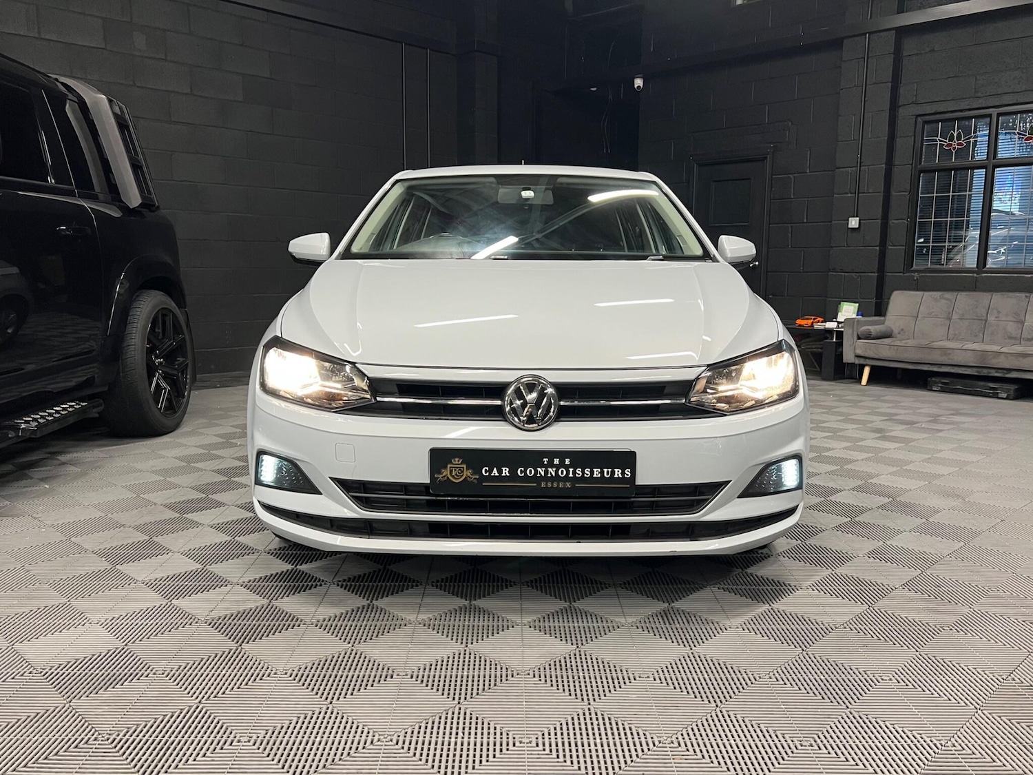 Used Volkswagen Polo 2019 for sale - 76592188: Photo 2