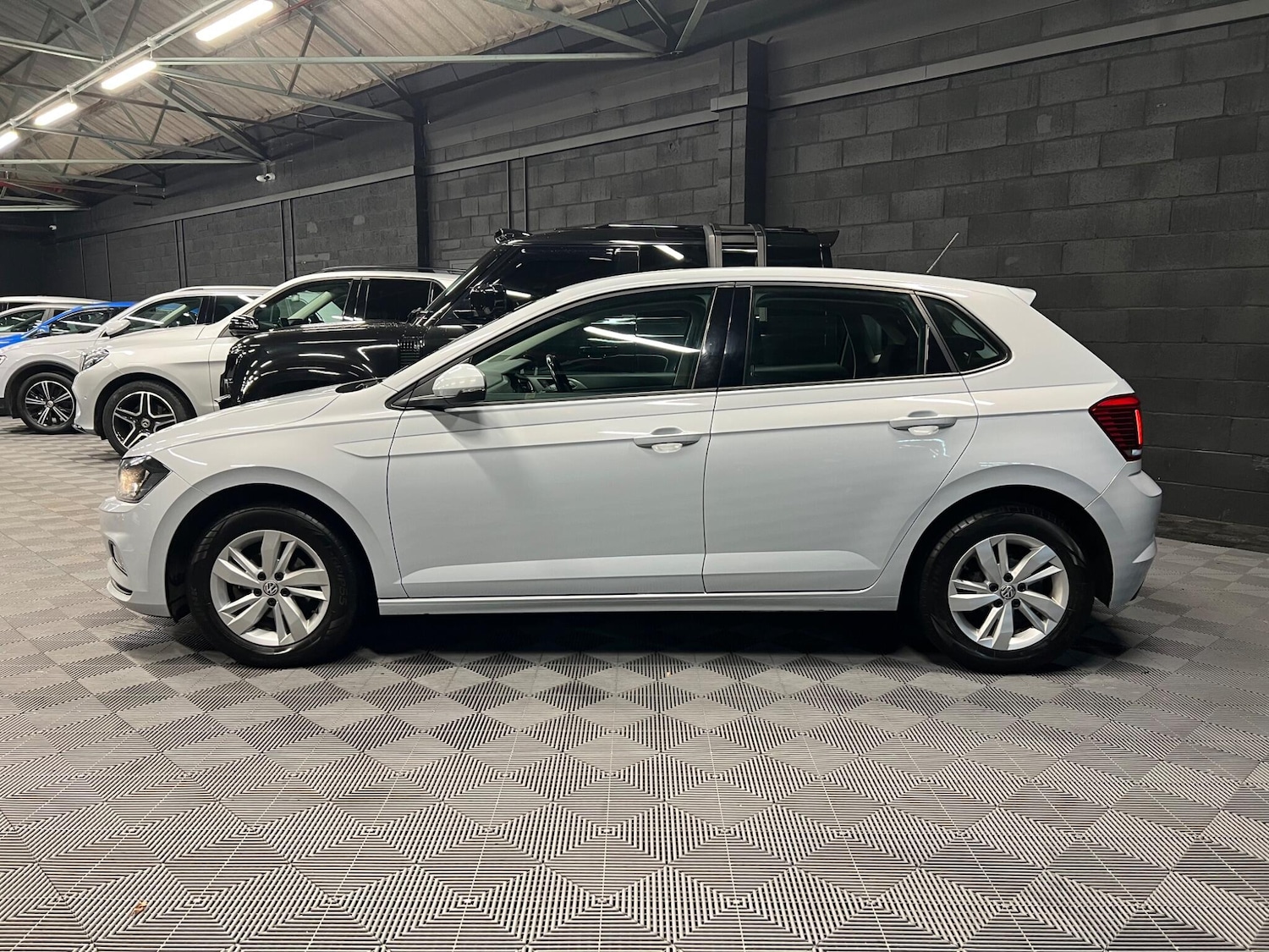 Used Volkswagen Polo 2019 for sale - 76592188: Photo 5