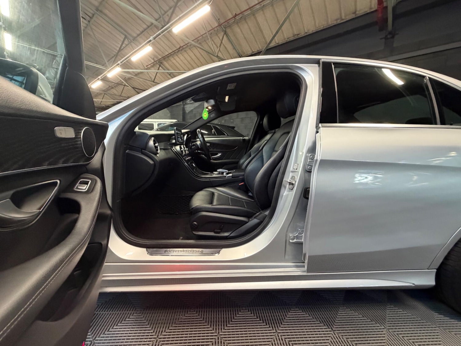 Used Mercedes-Benz C Class 2016 for sale - 78157416: Photo 10