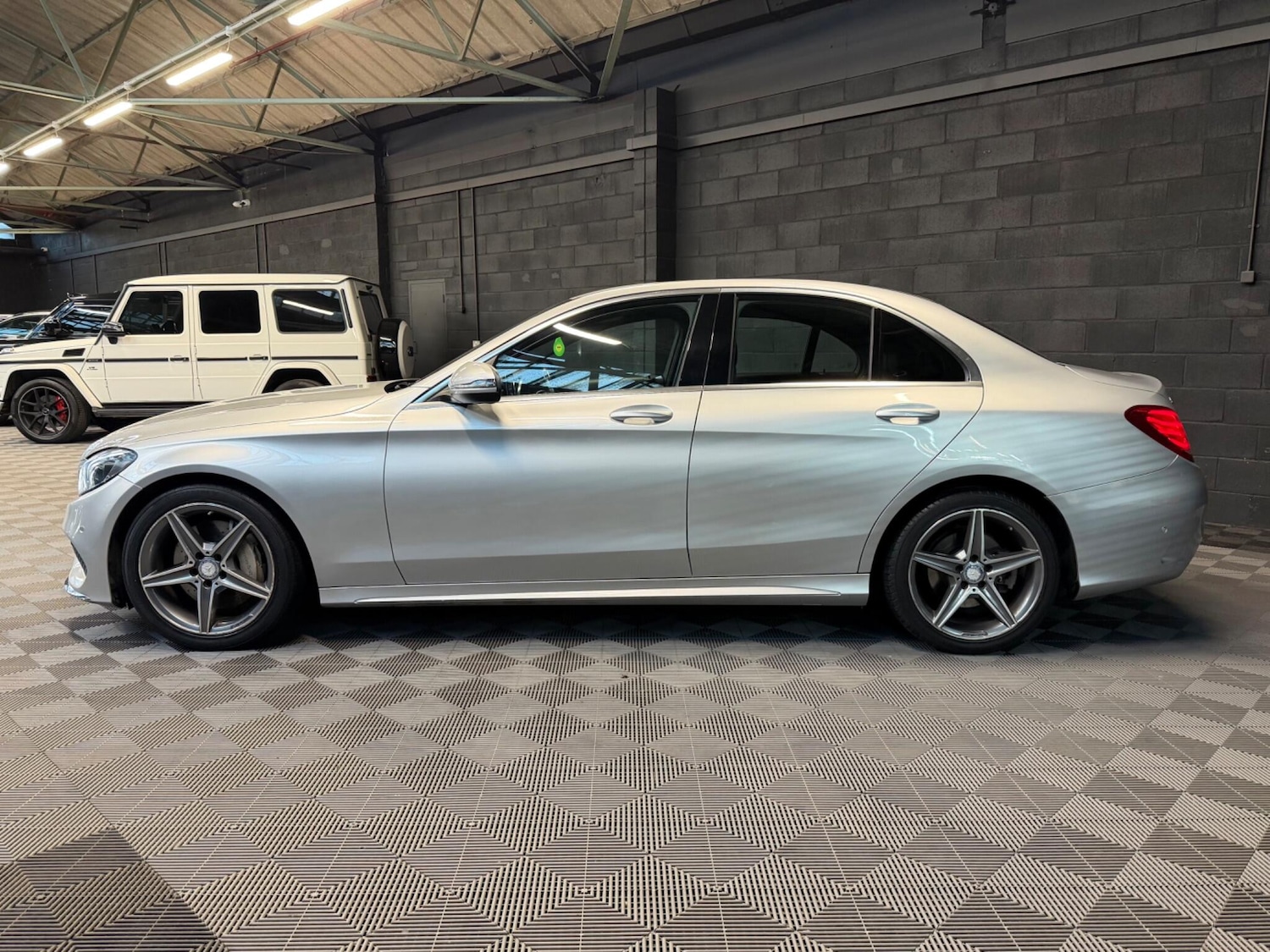Used Mercedes-Benz C Class 2016 for sale - 78157416: Photo 5