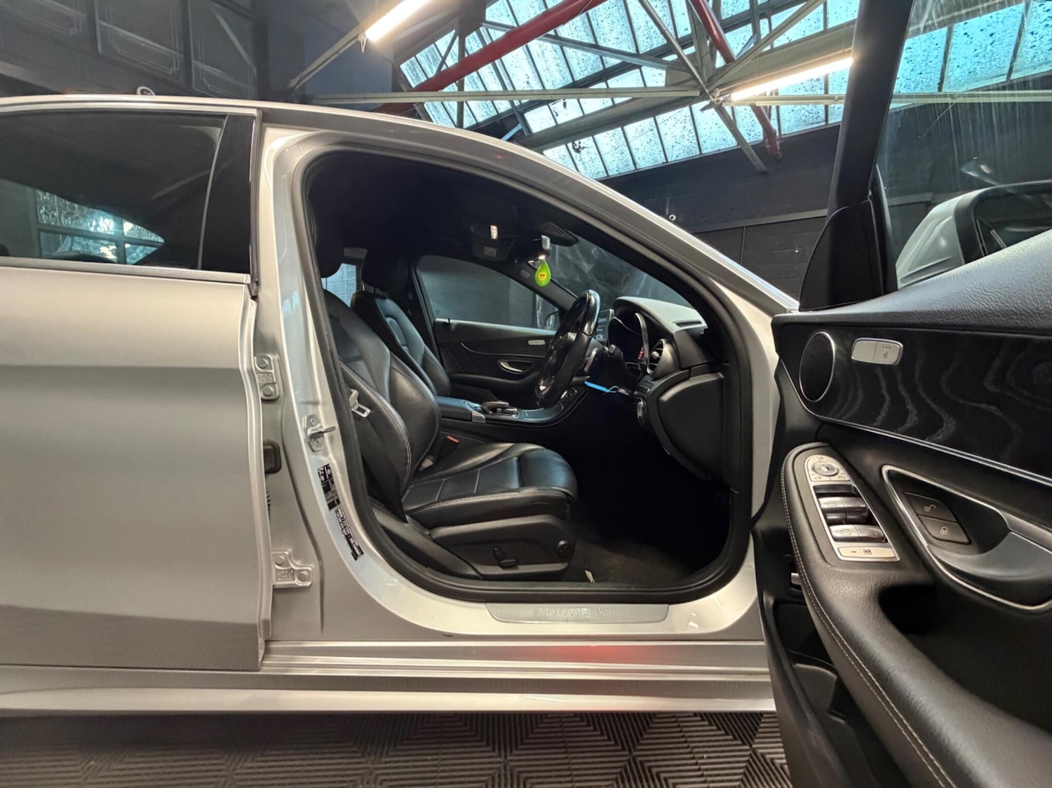 Used Mercedes-Benz C Class 2016 for sale - 78157416: Photo 6