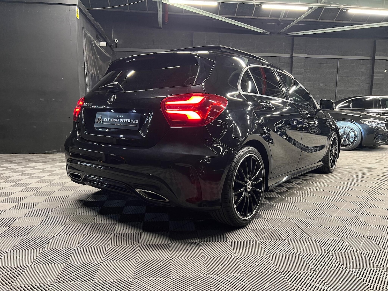 Used Mercedes-Benz A-Class 2018 for sale - 76942629: Photo 11