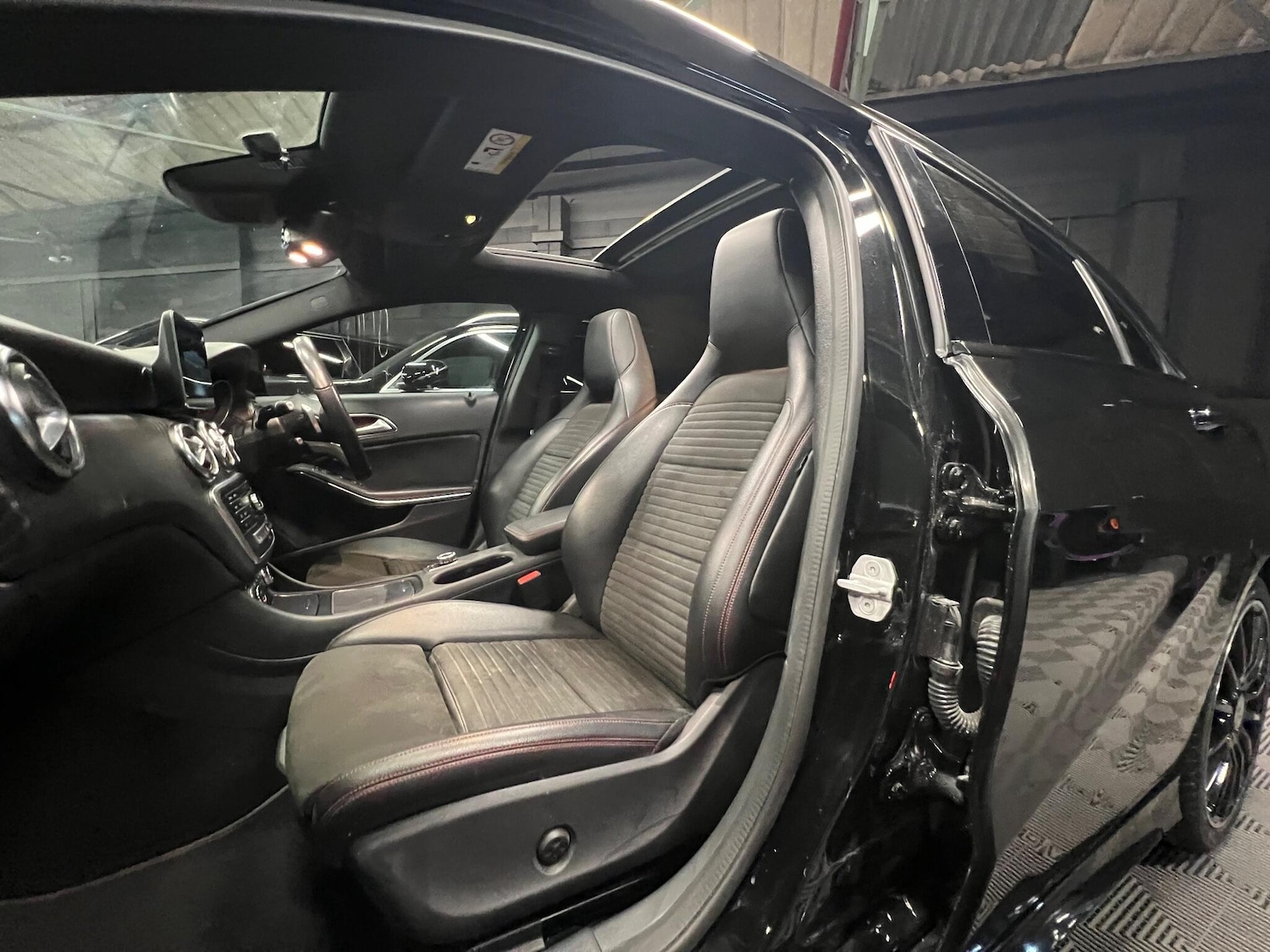 Used Mercedes-Benz A-Class 2018 for sale - 76942629: Photo 12