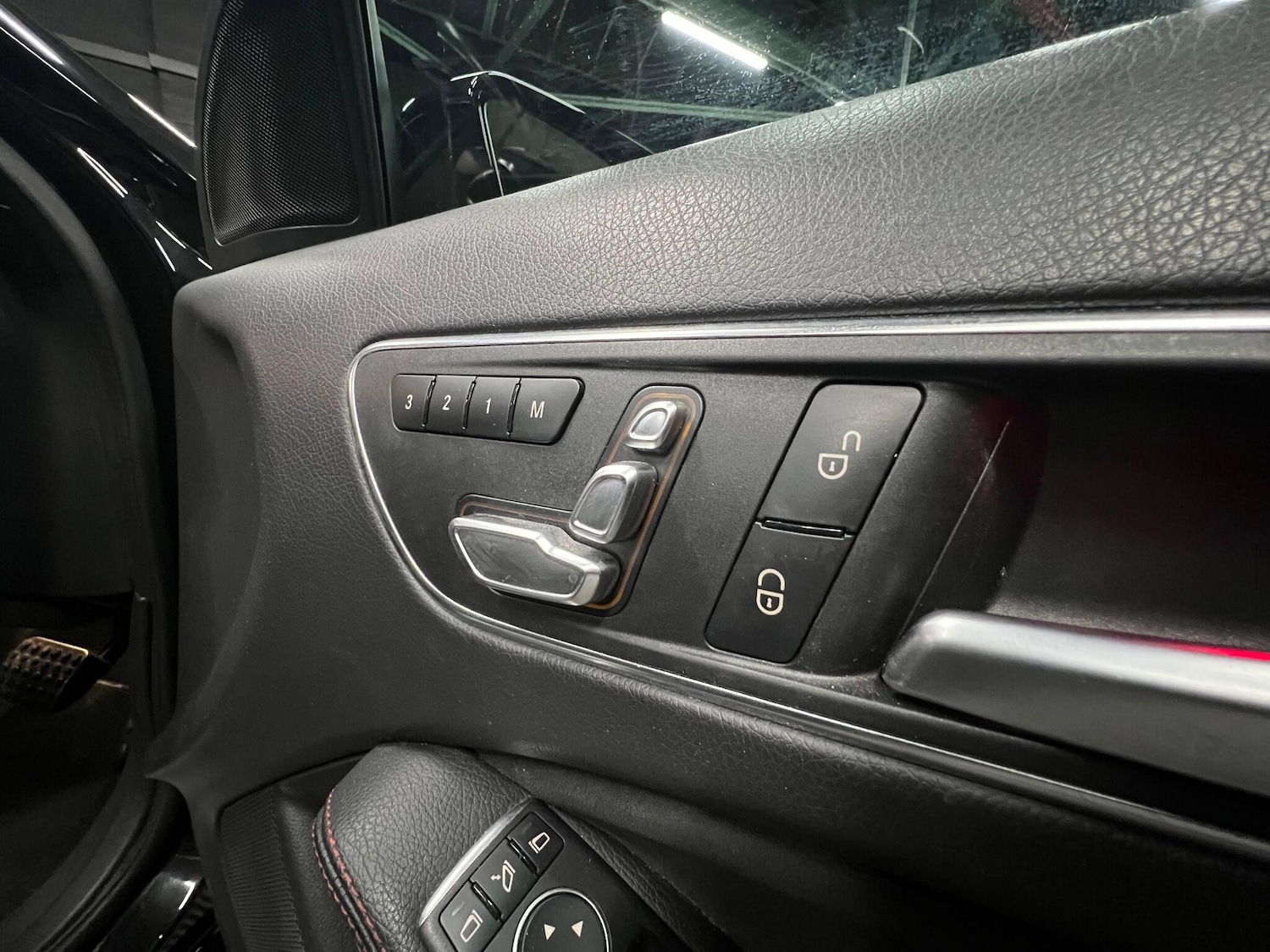 Used Mercedes-Benz A-Class 2018 for sale - 76942629: Photo 25