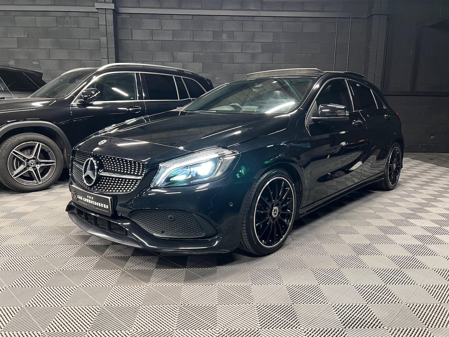 Used Mercedes-Benz A-Class 2018 for sale - 76942629: Photo 4