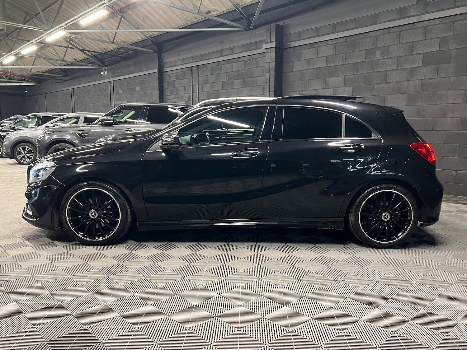 Used Mercedes-Benz A-Class 2018 for sale - 76942629: Photo 5