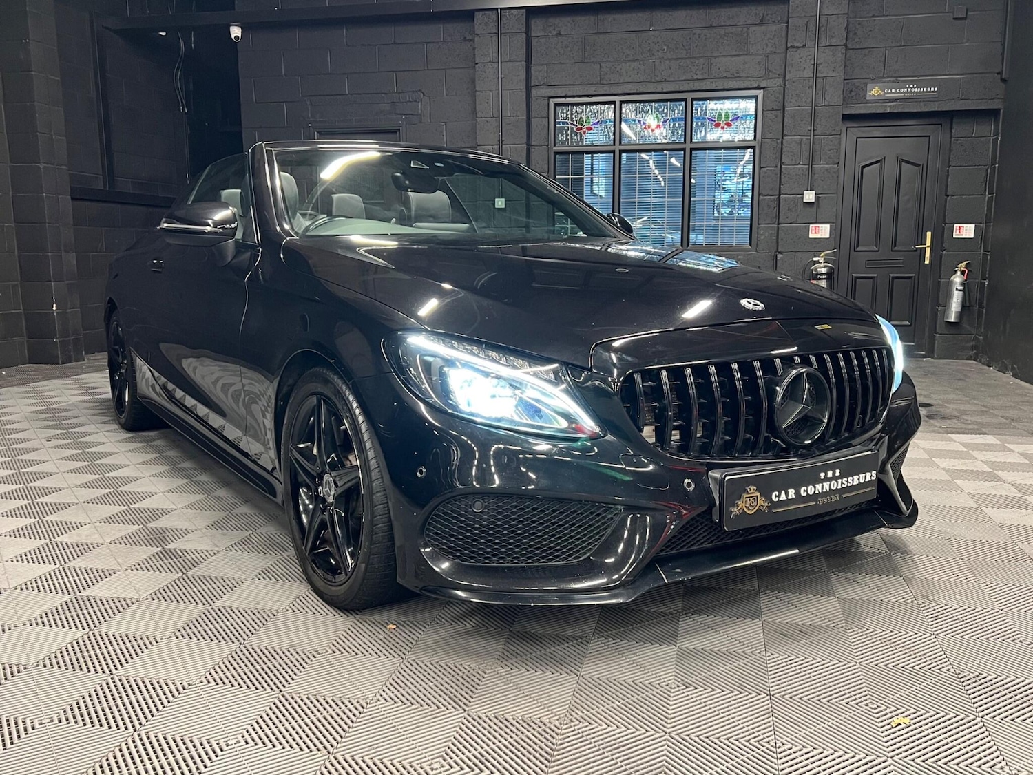 Used Mercedes-Benz C Class 2017 for sale - 76423187: Photo 1