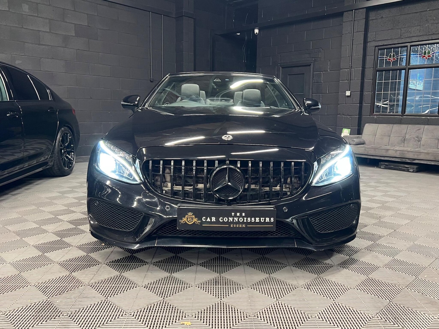 Used Mercedes-Benz C Class 2017 for sale - 76423187: Photo 2