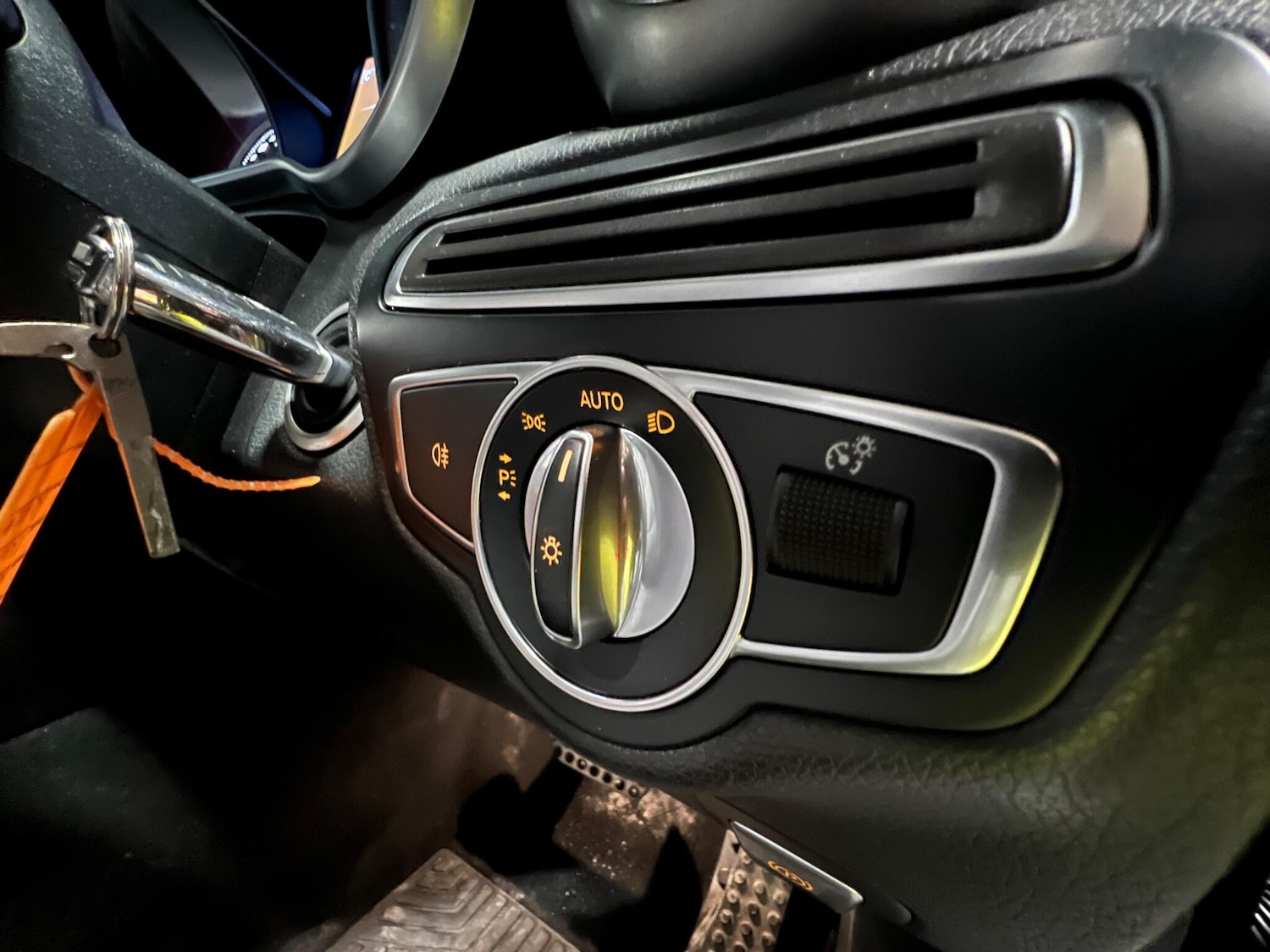 Used Mercedes-Benz C Class 2017 for sale - 76423187: Photo 23