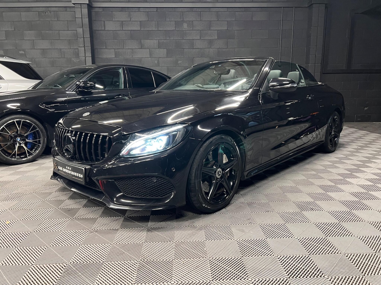 Used Mercedes-Benz C Class 2017 for sale - 76423187: Photo 4