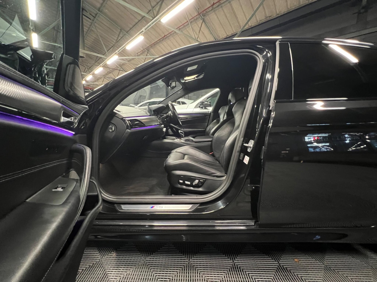 Used BMW M5 for sale - 77021059: Photo 10