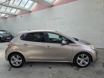 Used Peugeot 208 2012 for sale - 79451428: Photo