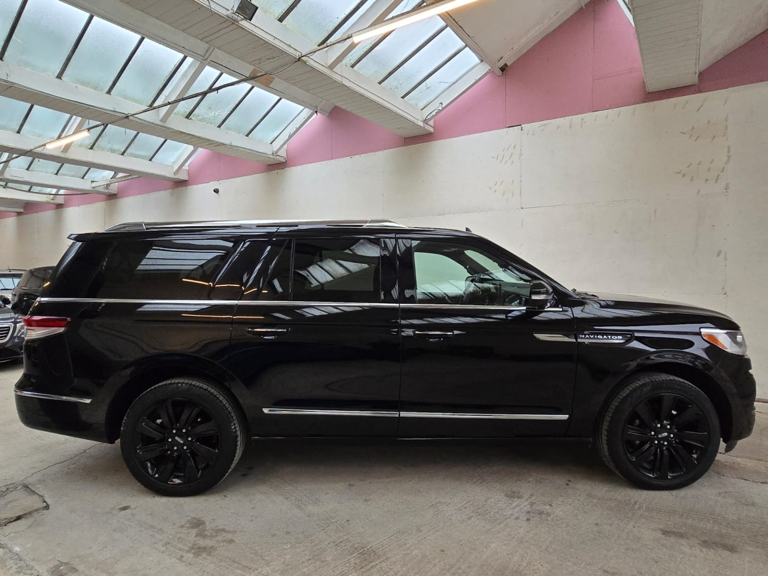 Used Lincoln Navigator 2025 for sale - 78031725: Photo 2