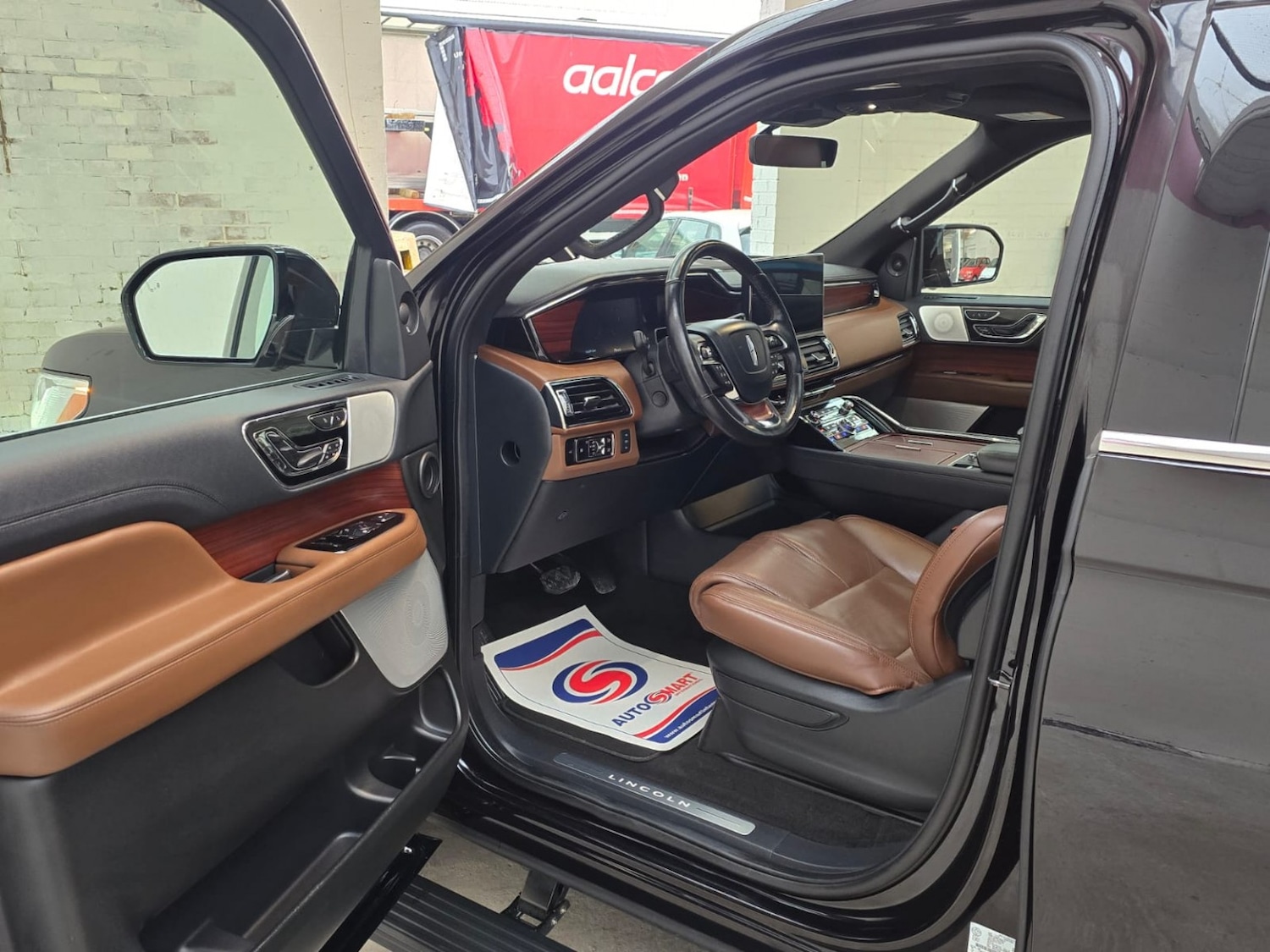 Used Lincoln Navigator 2025 for sale - 78031725: Photo 67