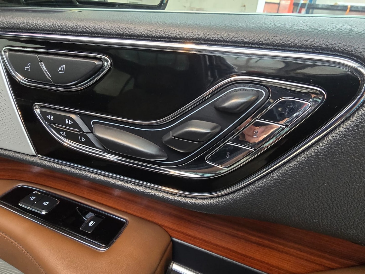 Used Lincoln Navigator 2025 for sale - 78031725: Photo 69