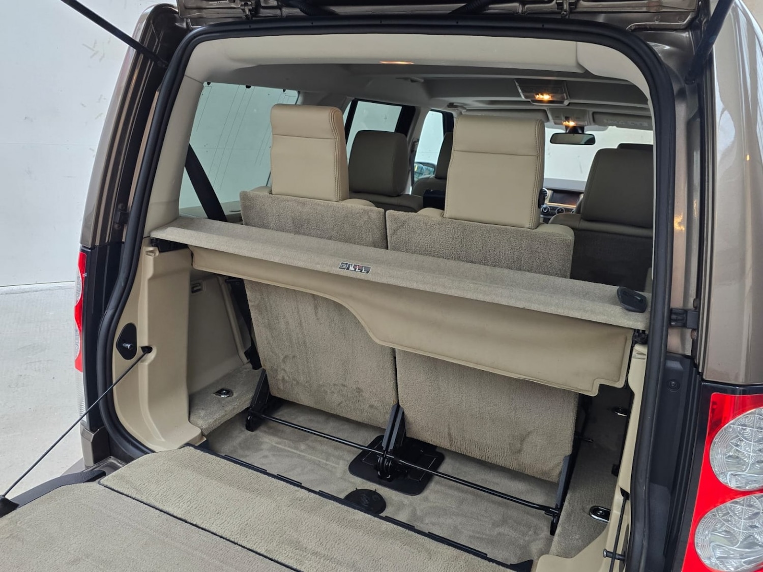 Used Land Rover Discovery 2011 for sale - 78031645: Photo 12