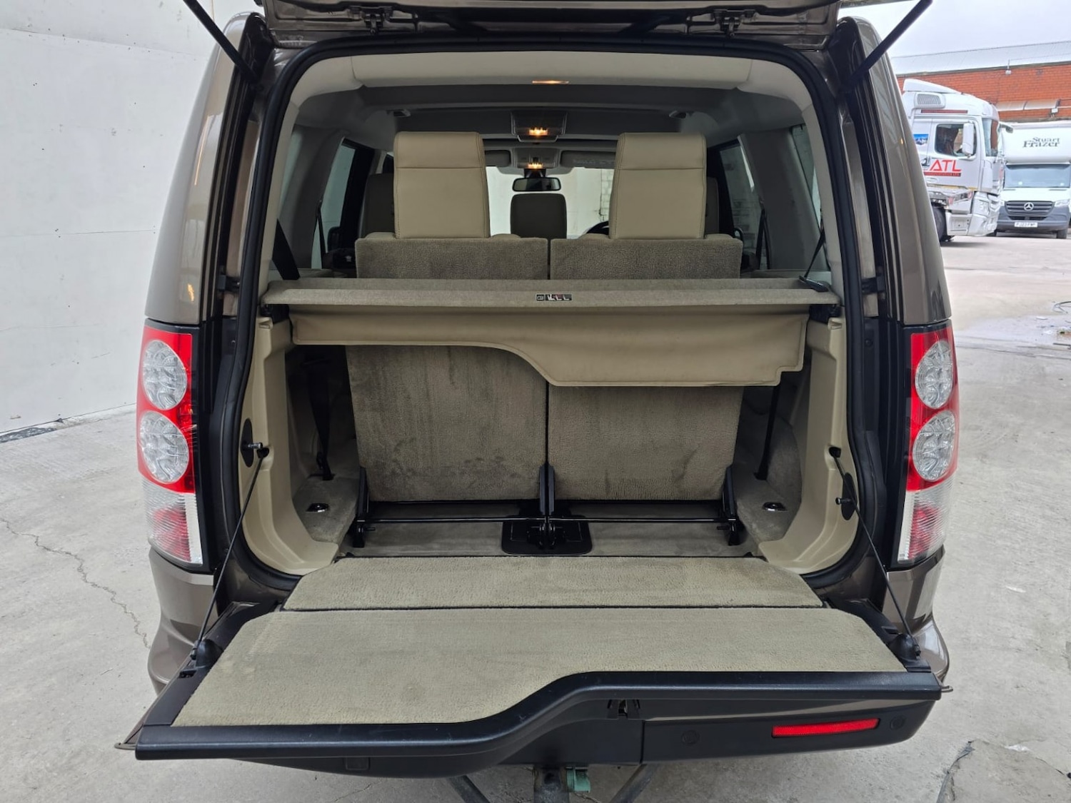 Used Land Rover Discovery 2011 for sale - 78031645: Photo 13