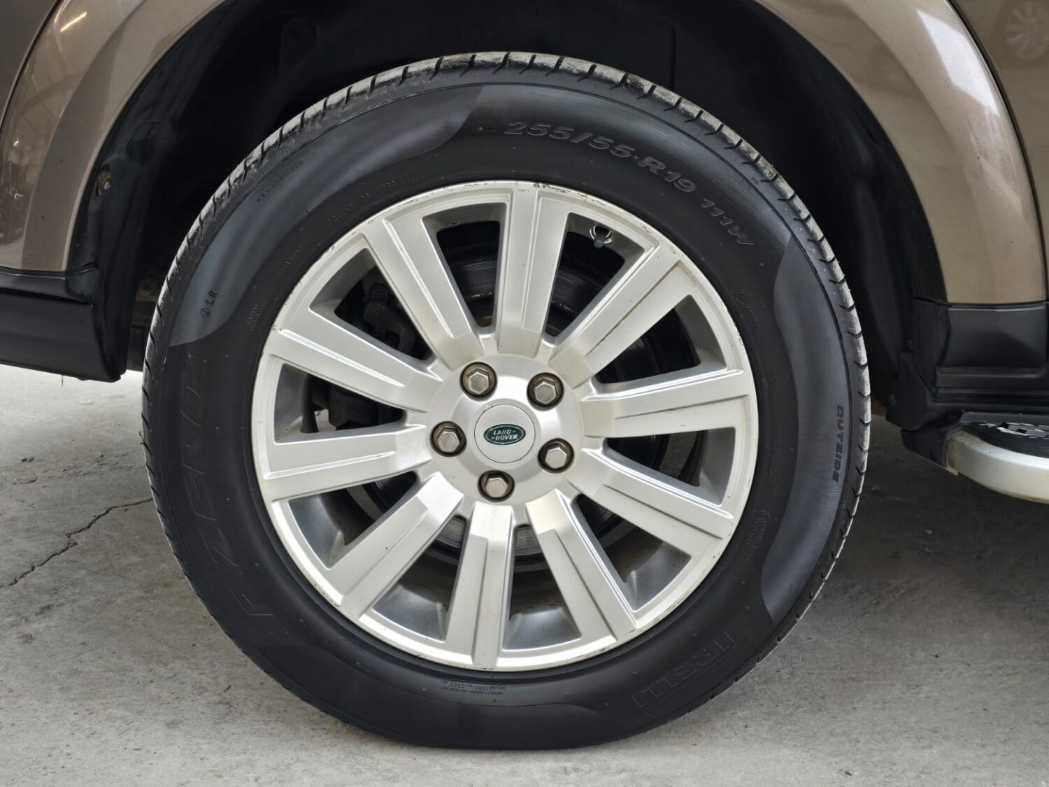 Used Land Rover Discovery 2011 for sale - 78031645: Photo 24