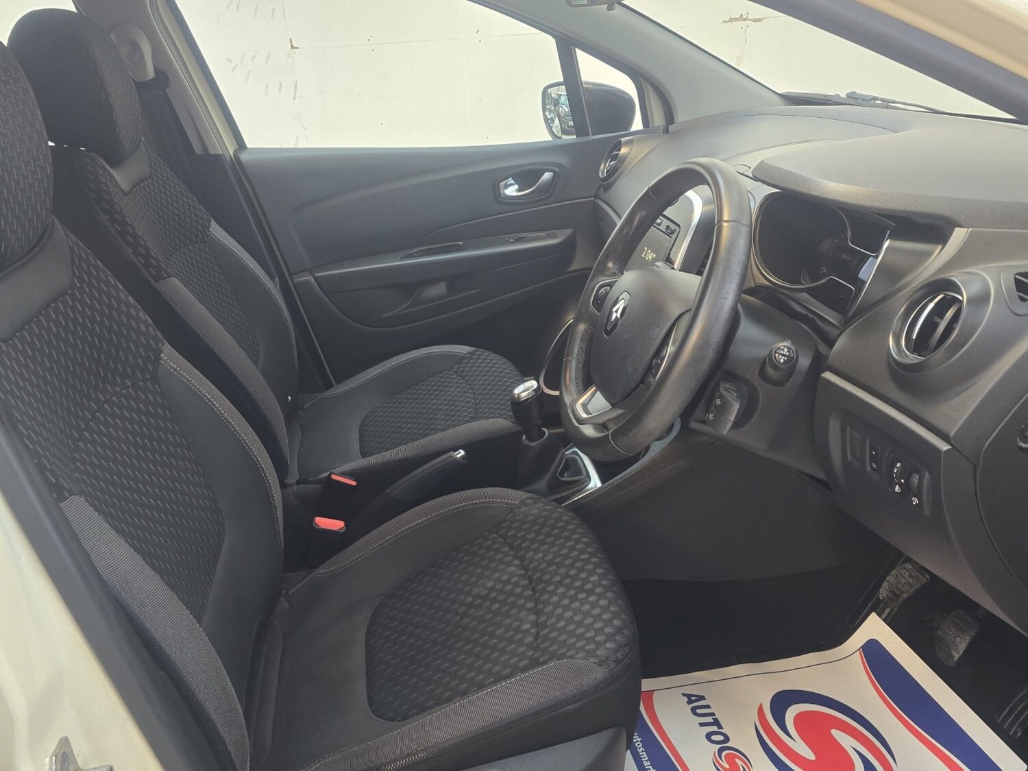 Used Renault Captur 2018 for sale - 78031697: Photo 29