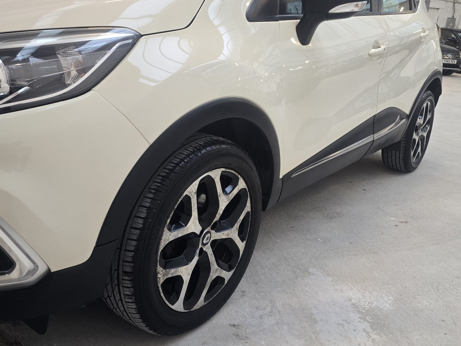 Used Renault Captur 2018 for sale - 78031697: Photo 3