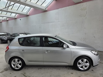 Used Kia Ceed 2010 for sale - 78599580: Photo