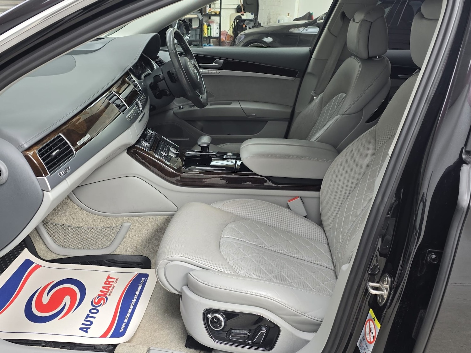 Used Audi A8 2015 for sale - 78182957: Photo 32