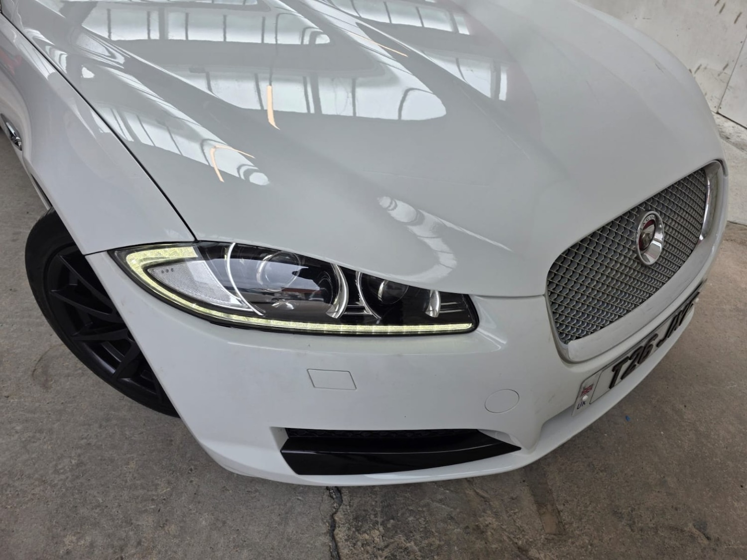 Used Jaguar XF 2013 for sale - 78084510: Photo 3